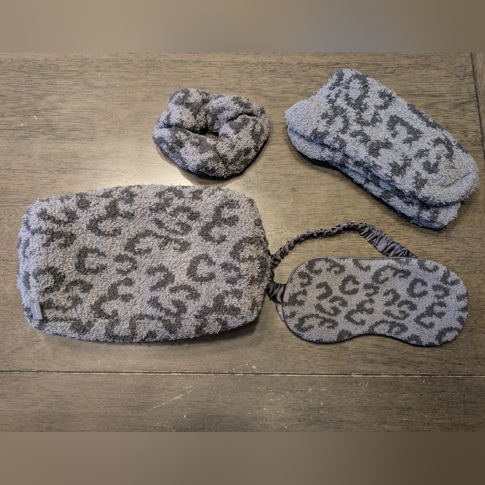 Barefoot Dreams In the Wild Eye Mask, Socks & Scrunchie Travel Set NWOT $98 MSRP